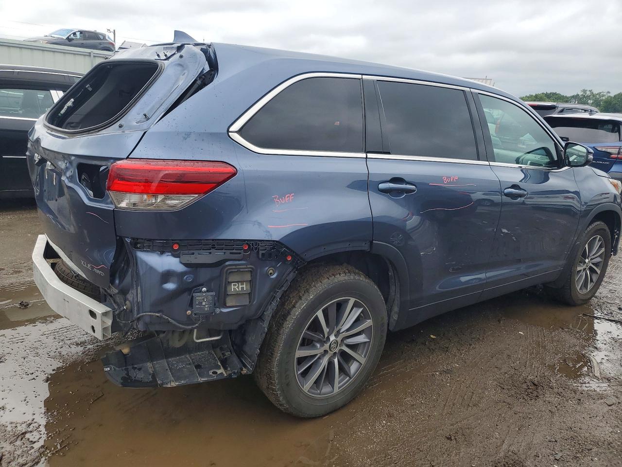 2019 TOYOTA HIGHLANDER XLE — снимка 3