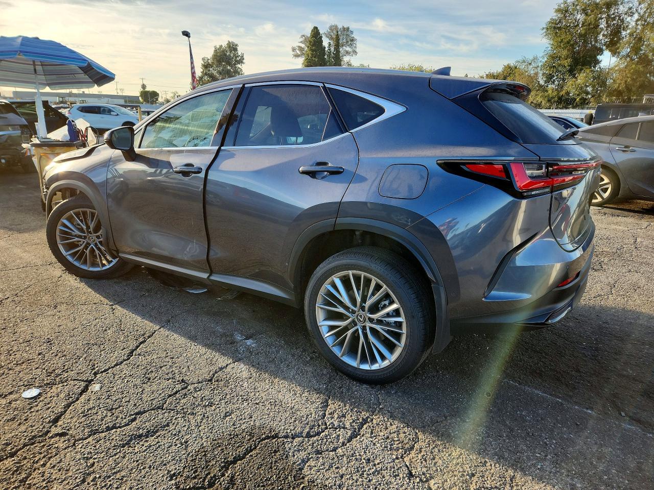 2025 LEXUS NX 350H LUXURY — снимка 2