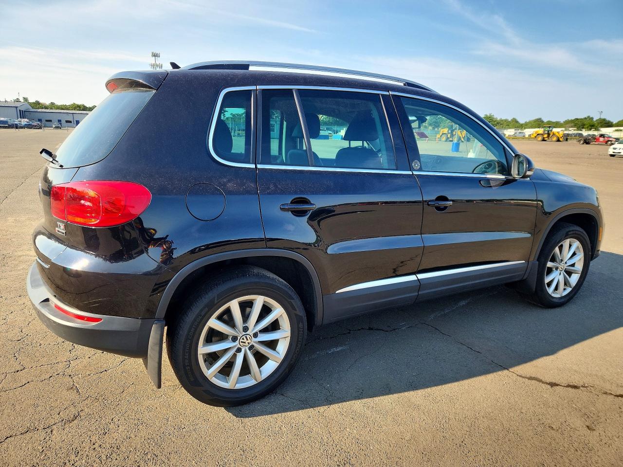 2017 VOLKSWAGEN TIGUAN WOLFSBURG — снимка 3