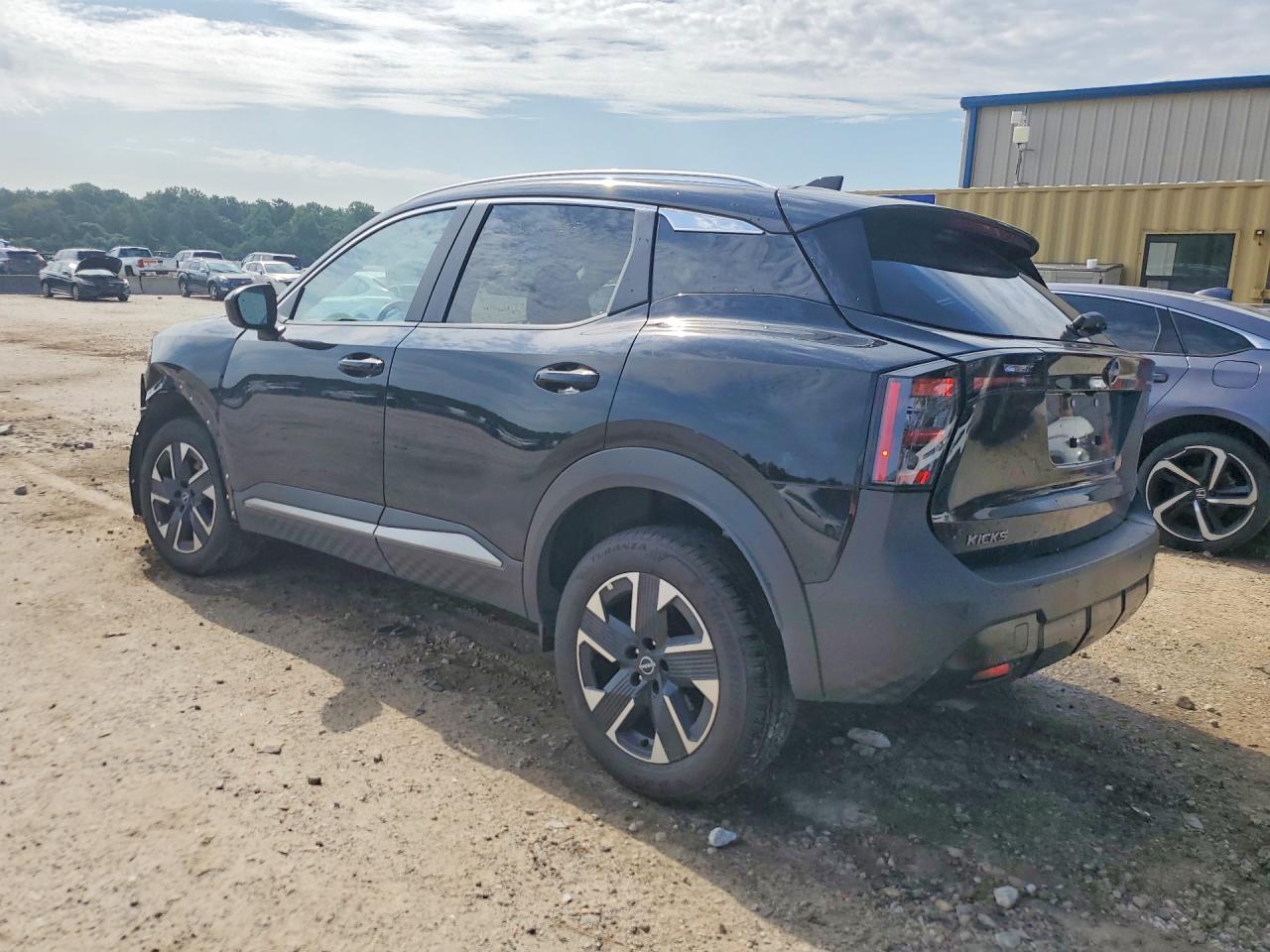 2026 NISSAN KICKS SV — снимка 2