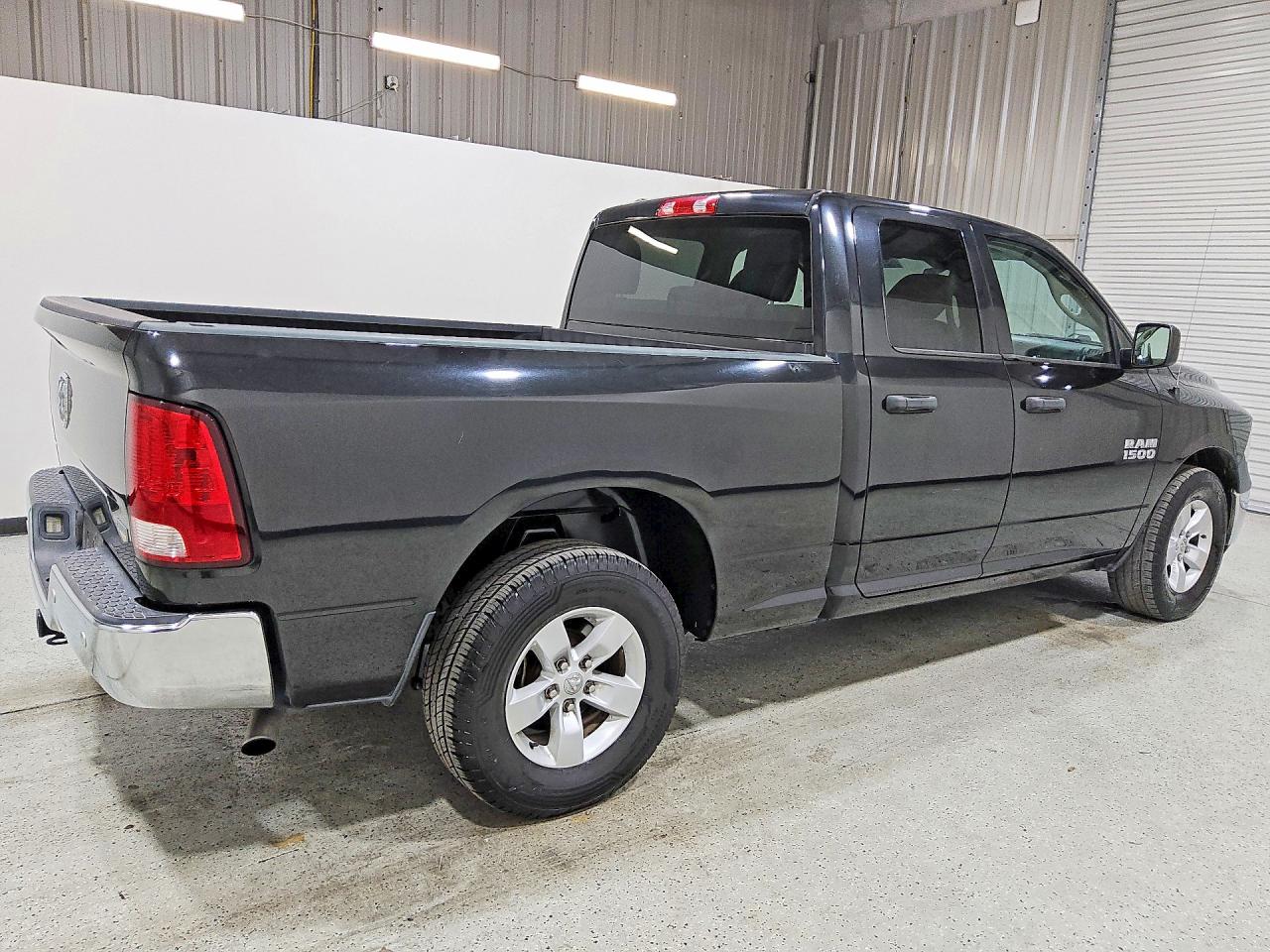 2017 RAM 1500 ST — снимка 3