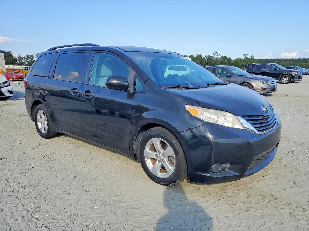 2015 TOYOTA SIENNA LE — снимка 4