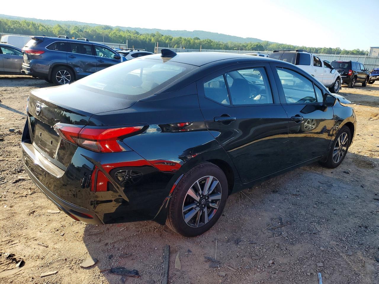 2025 NISSAN VERSA SV — снимка 3