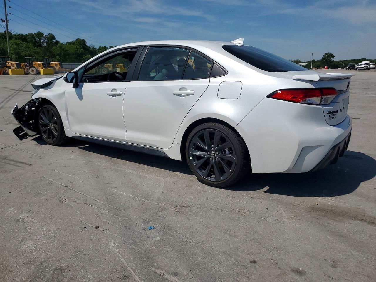 2026 TOYOTA COROLLA SE — снимка 2