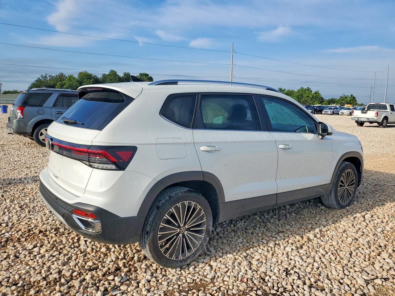 2025 VOLKSWAGEN TAOS SE — снимка 3