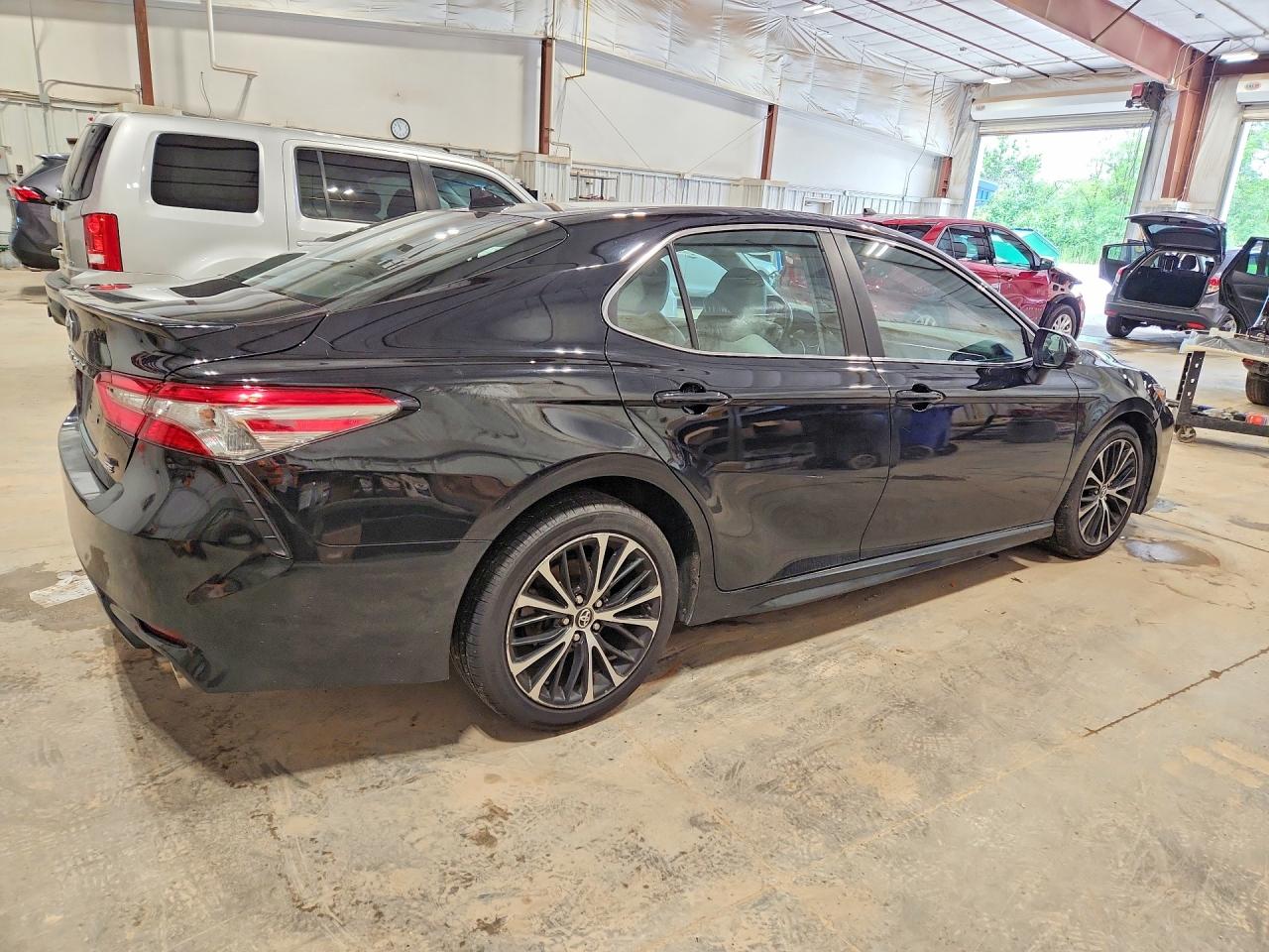 2019 TOYOTA CAMRY SE — снимка 3