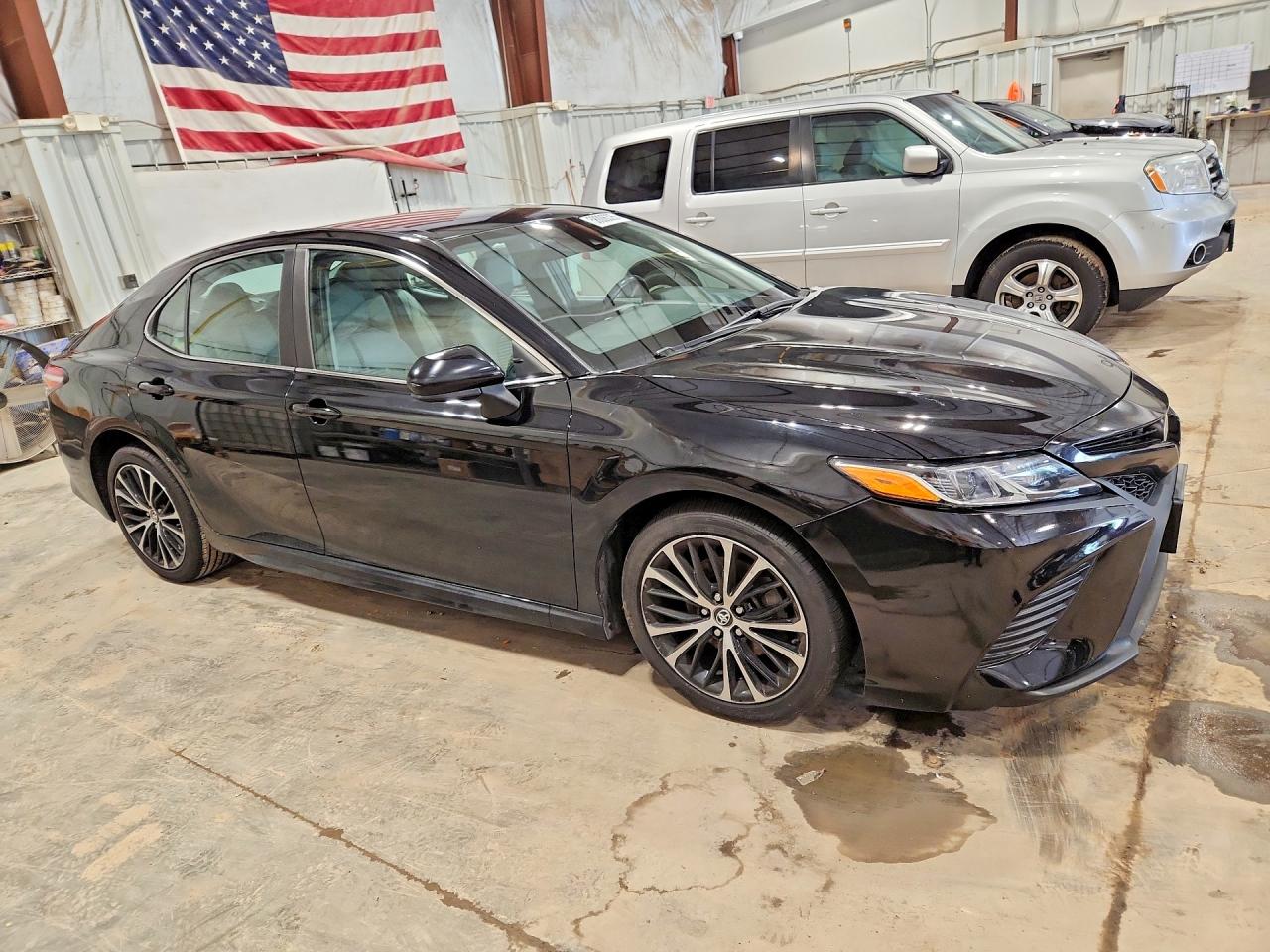2019 TOYOTA CAMRY SE — снимка 4