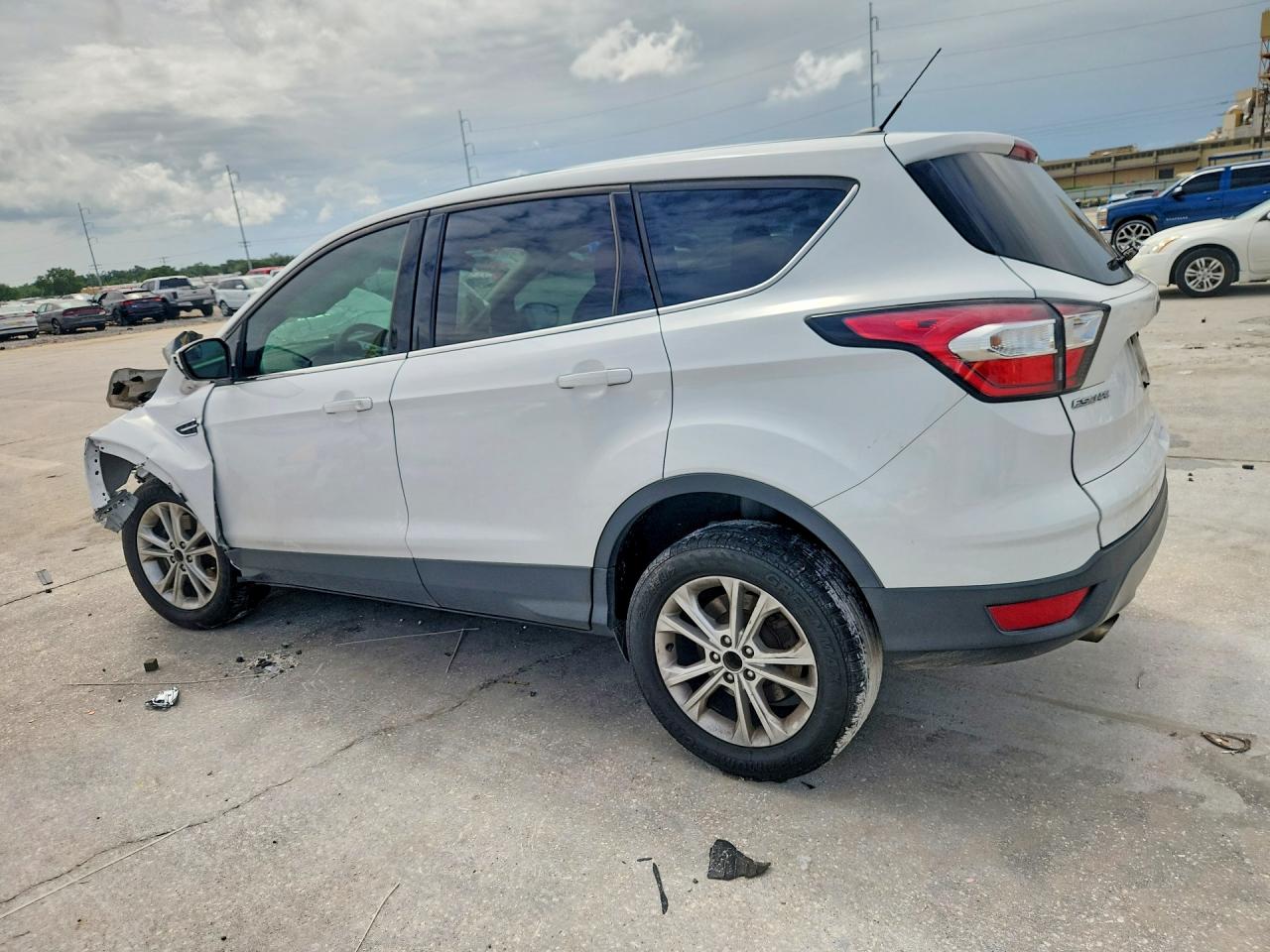 2017 FORD ESCAPE SE — снимка 2