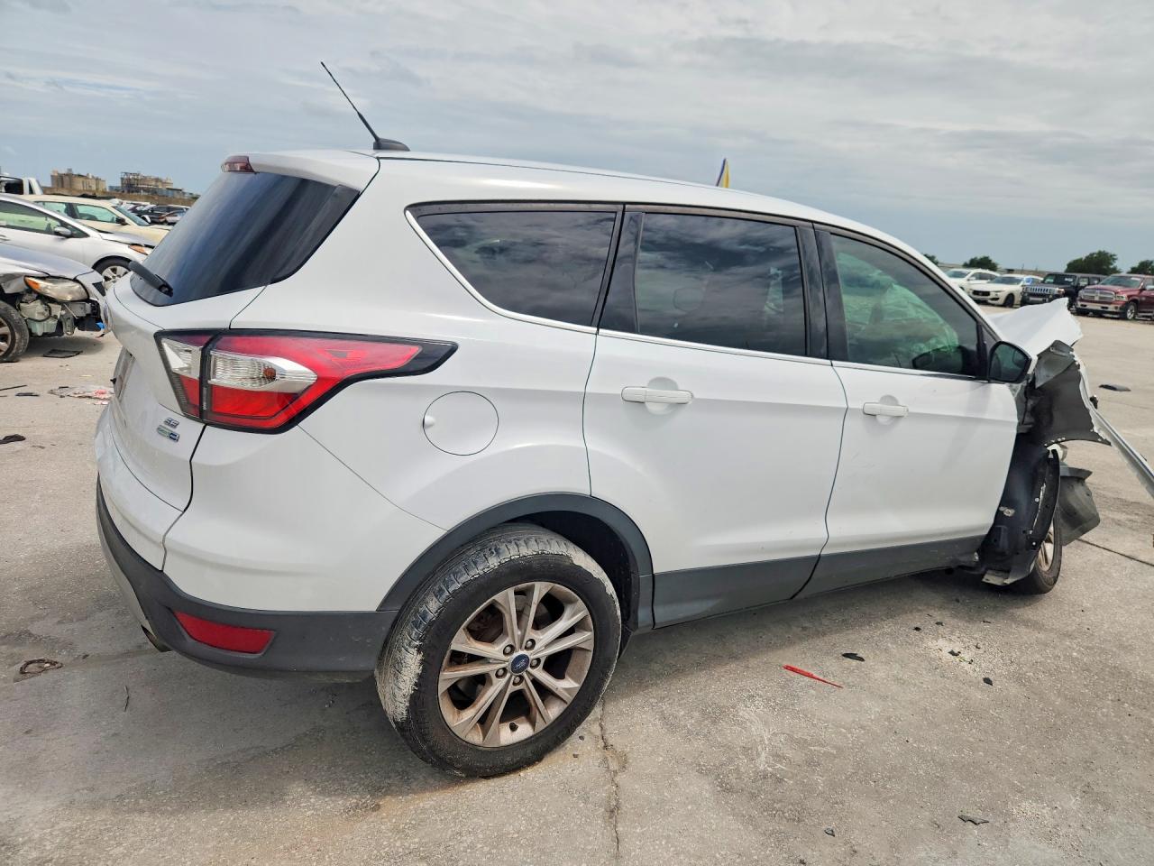 2017 FORD ESCAPE SE — снимка 3