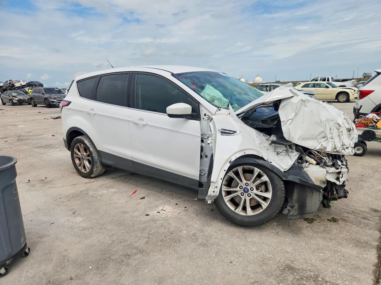 2017 FORD ESCAPE SE — снимка 4