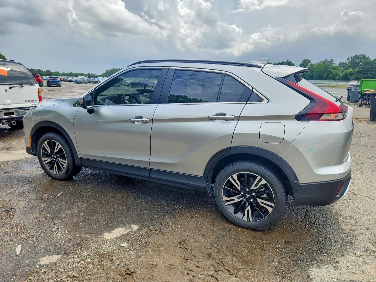 2024 MITSUBISHI ECLIPSE CROSS SE — снимка 2