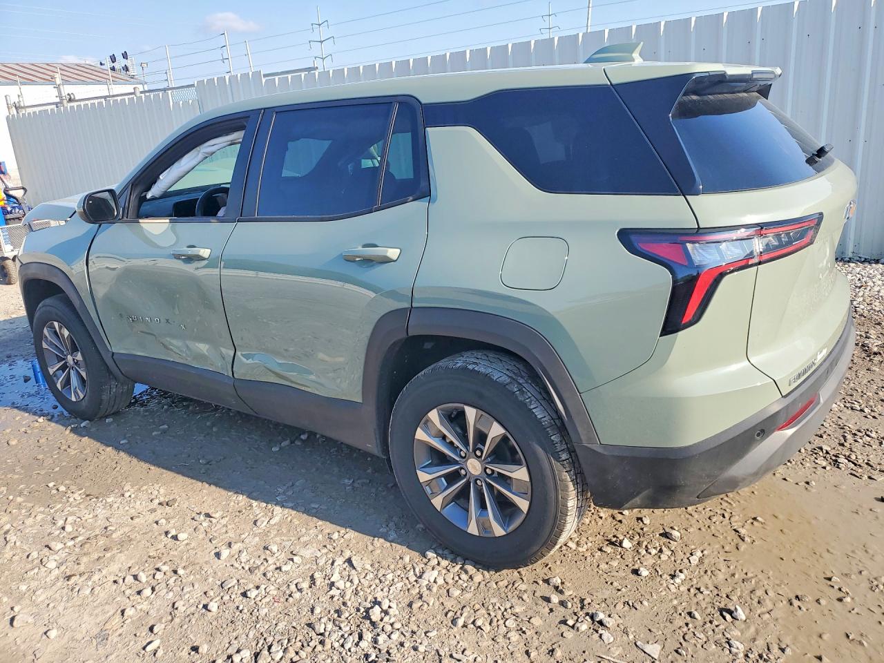 2026 CHEVROLET EQUINOX LT — снимка 2