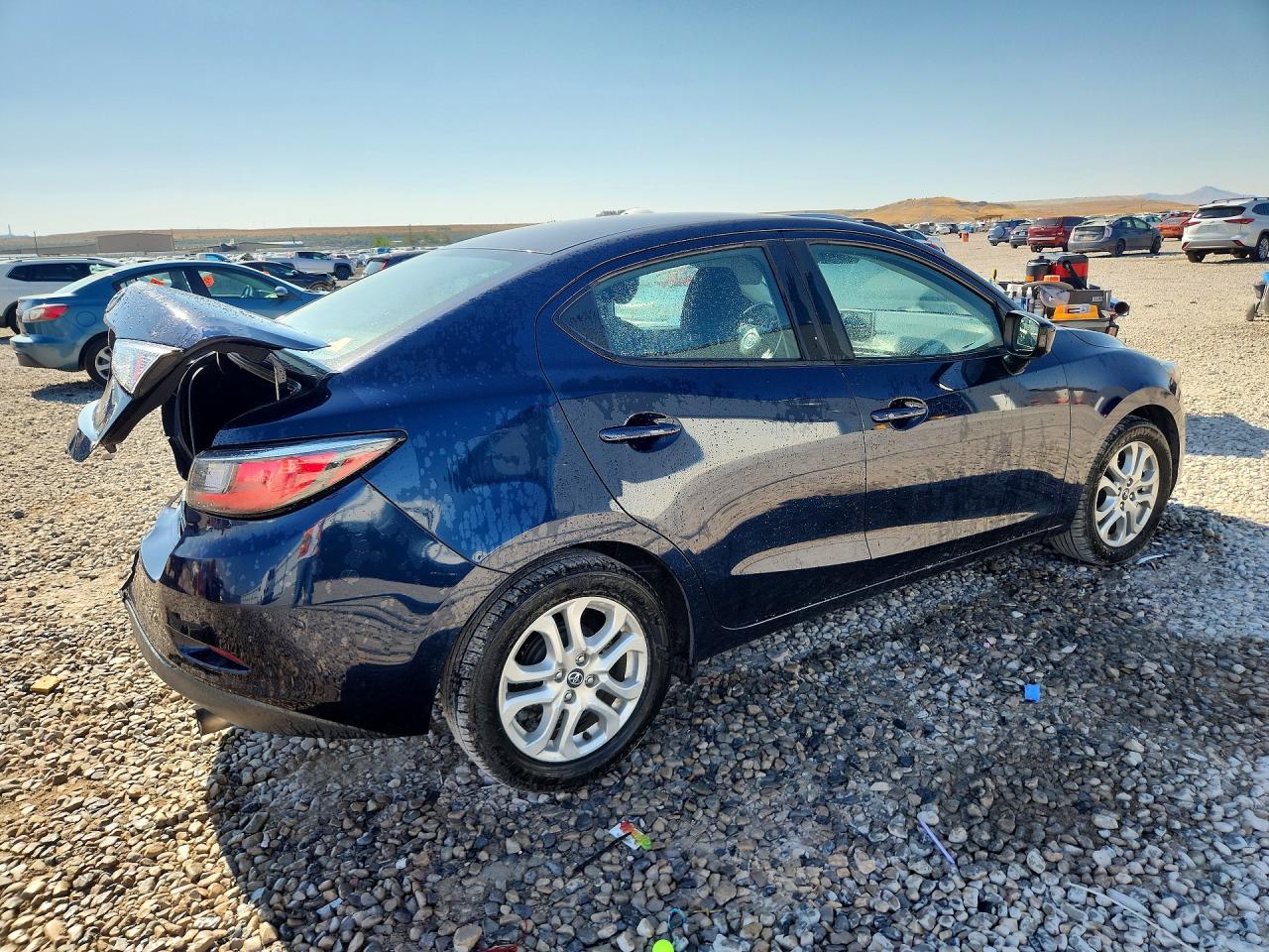 2017 TOYOTA YARIS IA BASE — снимка 3