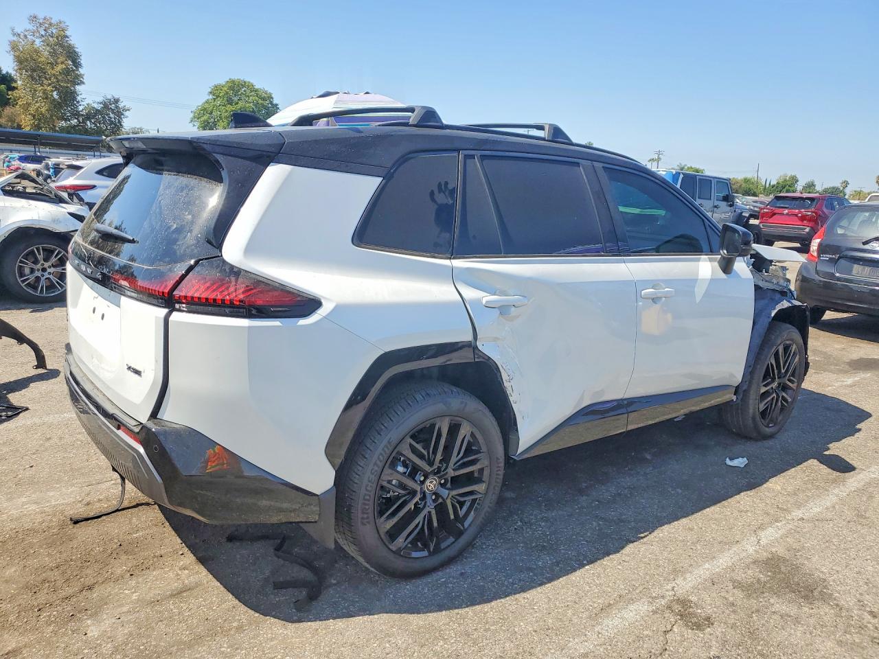 2026 TOYOTA RAV4 XSE — снимка 3