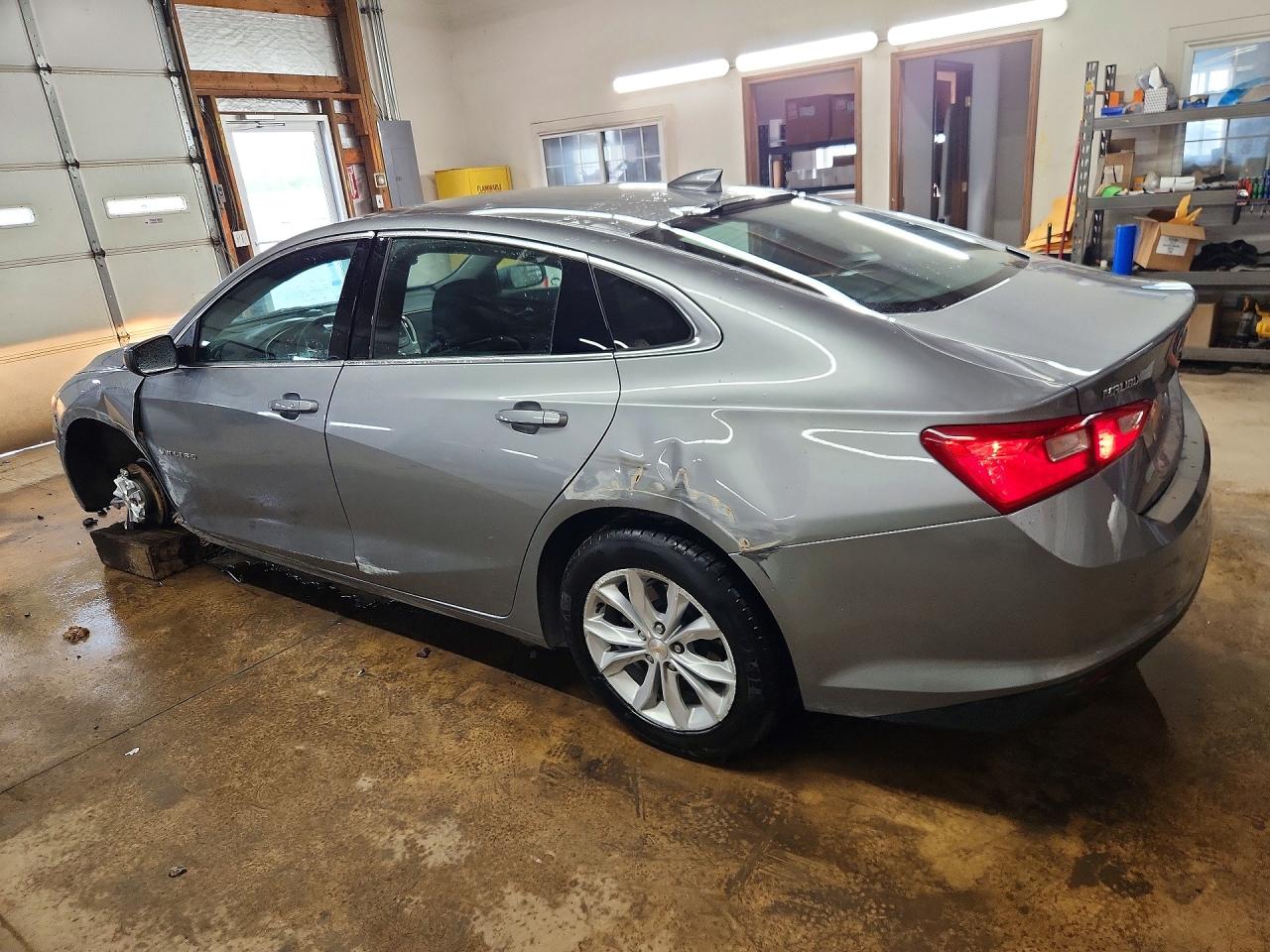 2025 CHEVROLET MALIBU LT — снимка 2