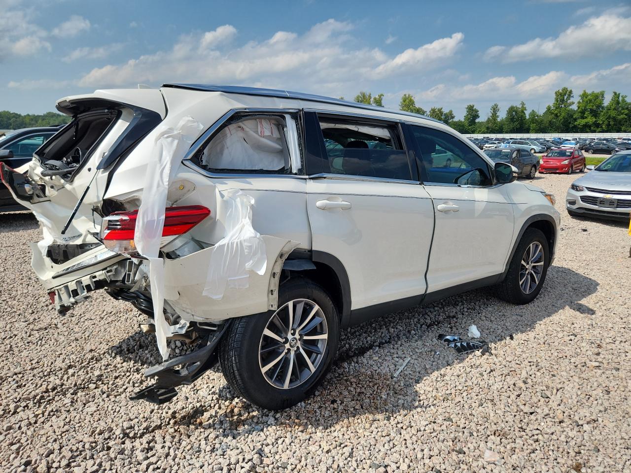 2019 TOYOTA HIGHLANDER XLE — снимка 3
