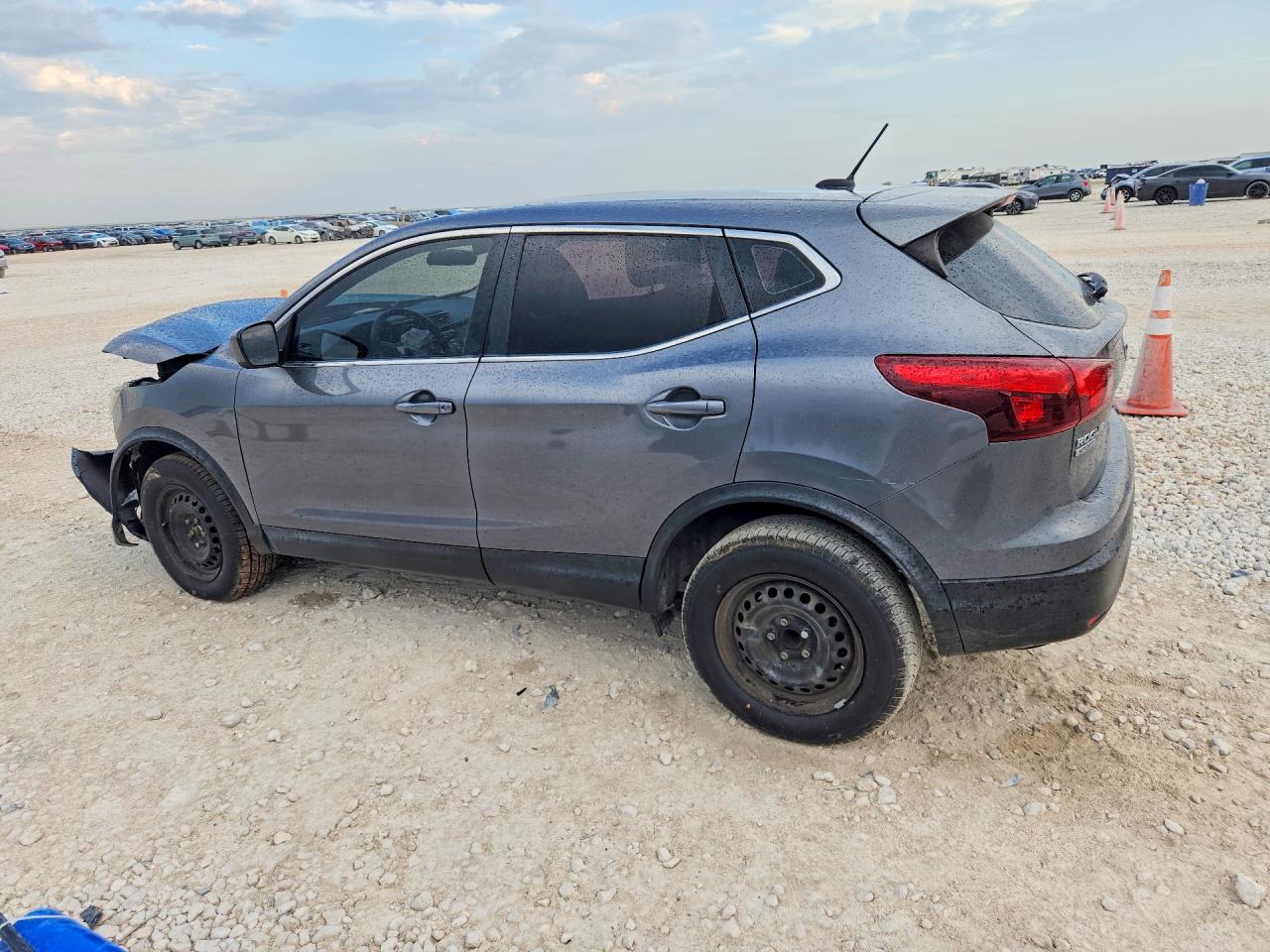 2018 NISSAN ROGUE SPORT S — снимка 2