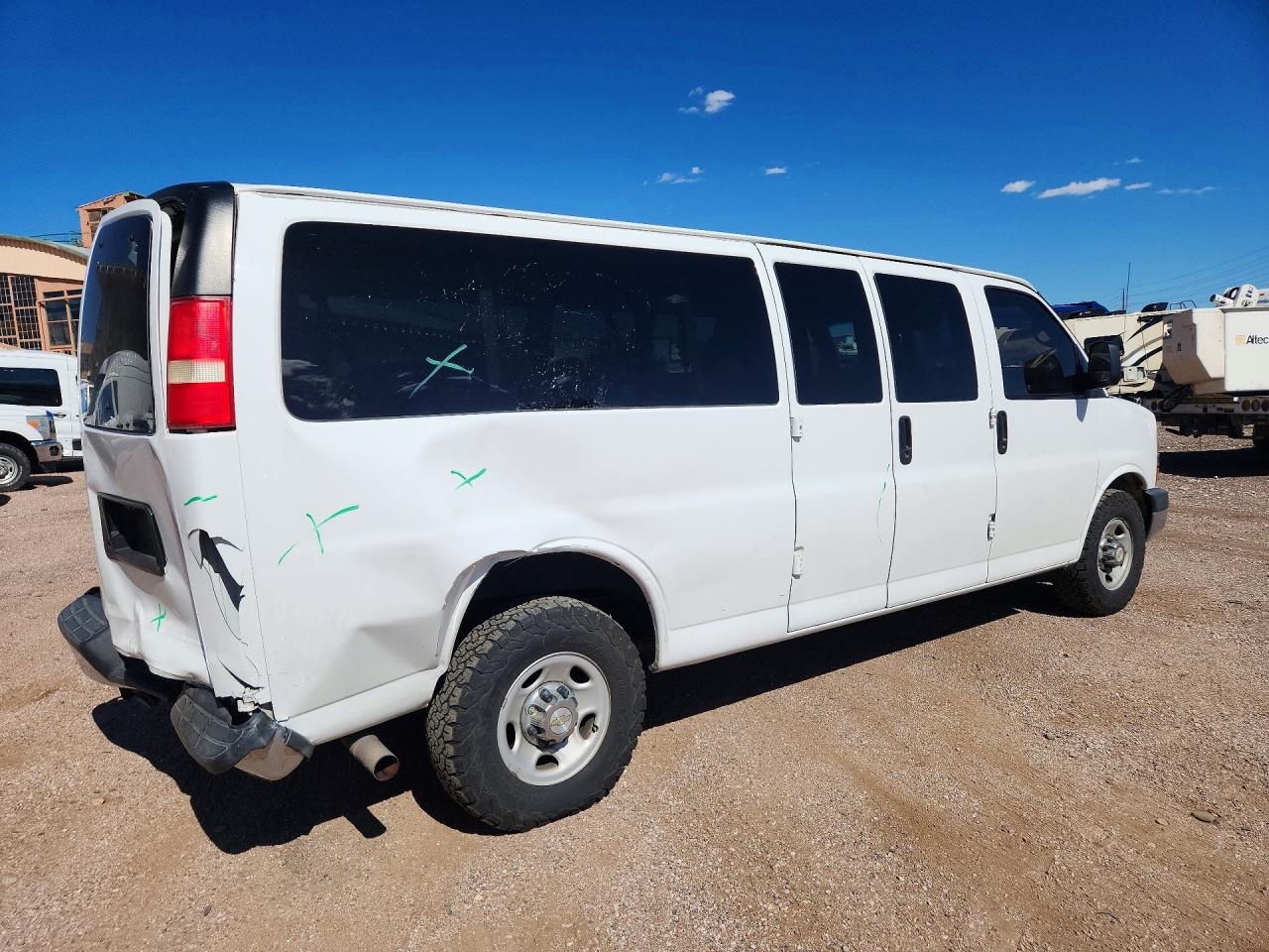 2015 CHEVROLET EXPRESS G3500 LT — снимка 3