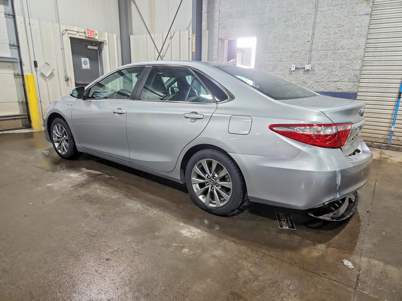 2017 TOYOTA CAMRY HYBRID XLE — снимка 2