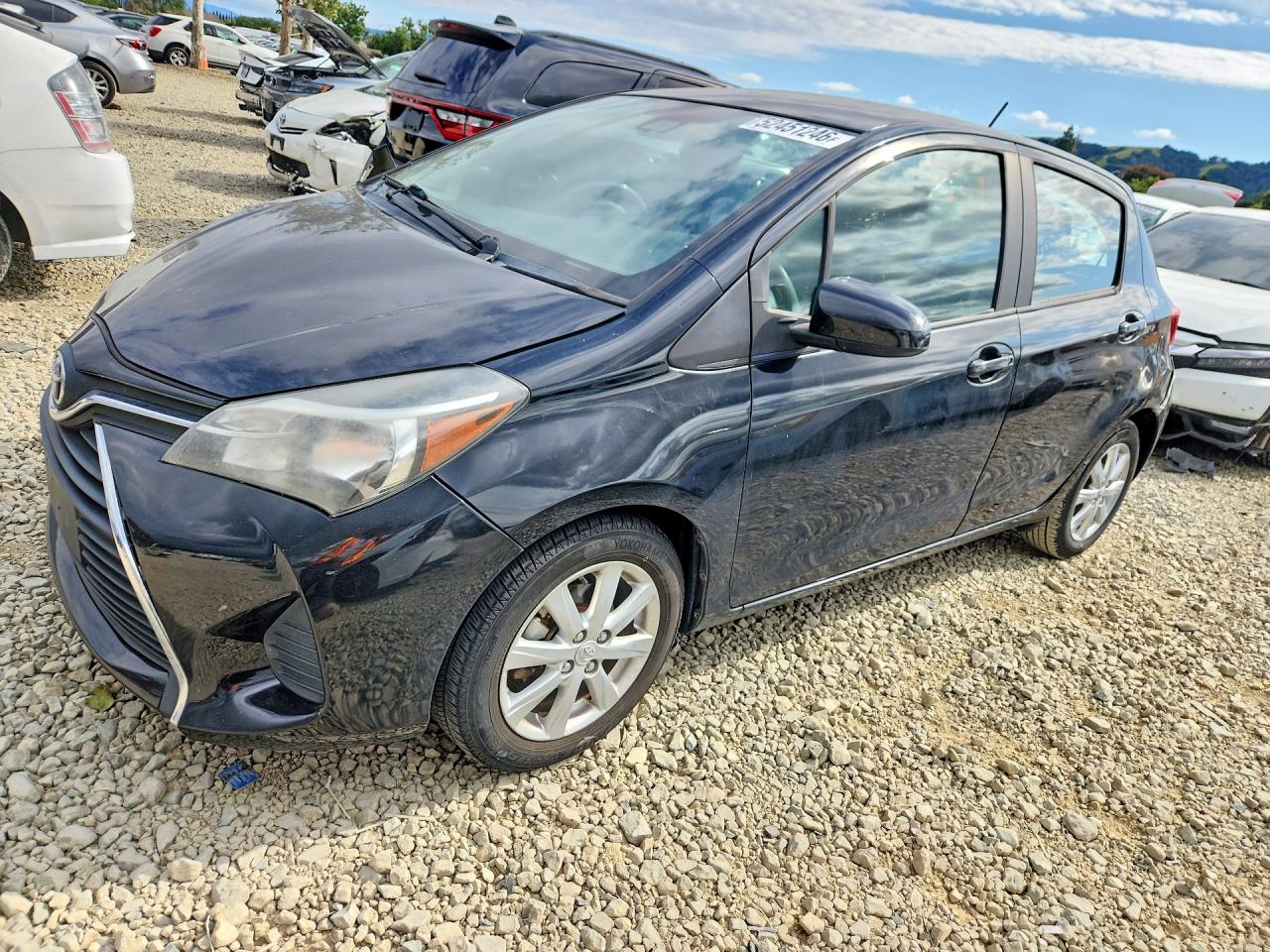 2017 TOYOTA YARIS 5-DOOR LE