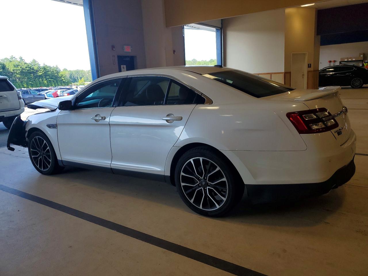 2019 FORD TAURUS LIMITED — снимка 2