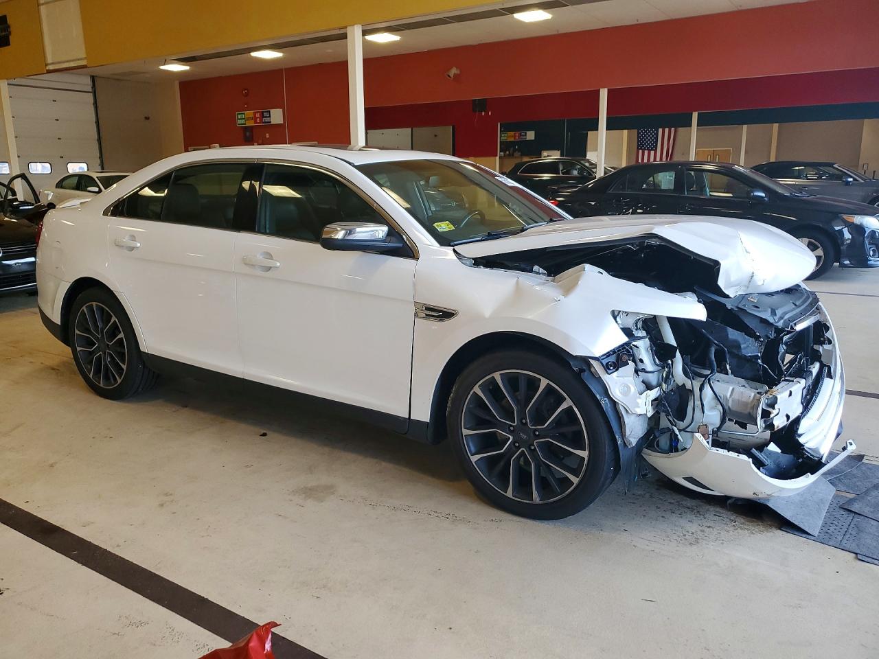 2019 FORD TAURUS LIMITED — снимка 4