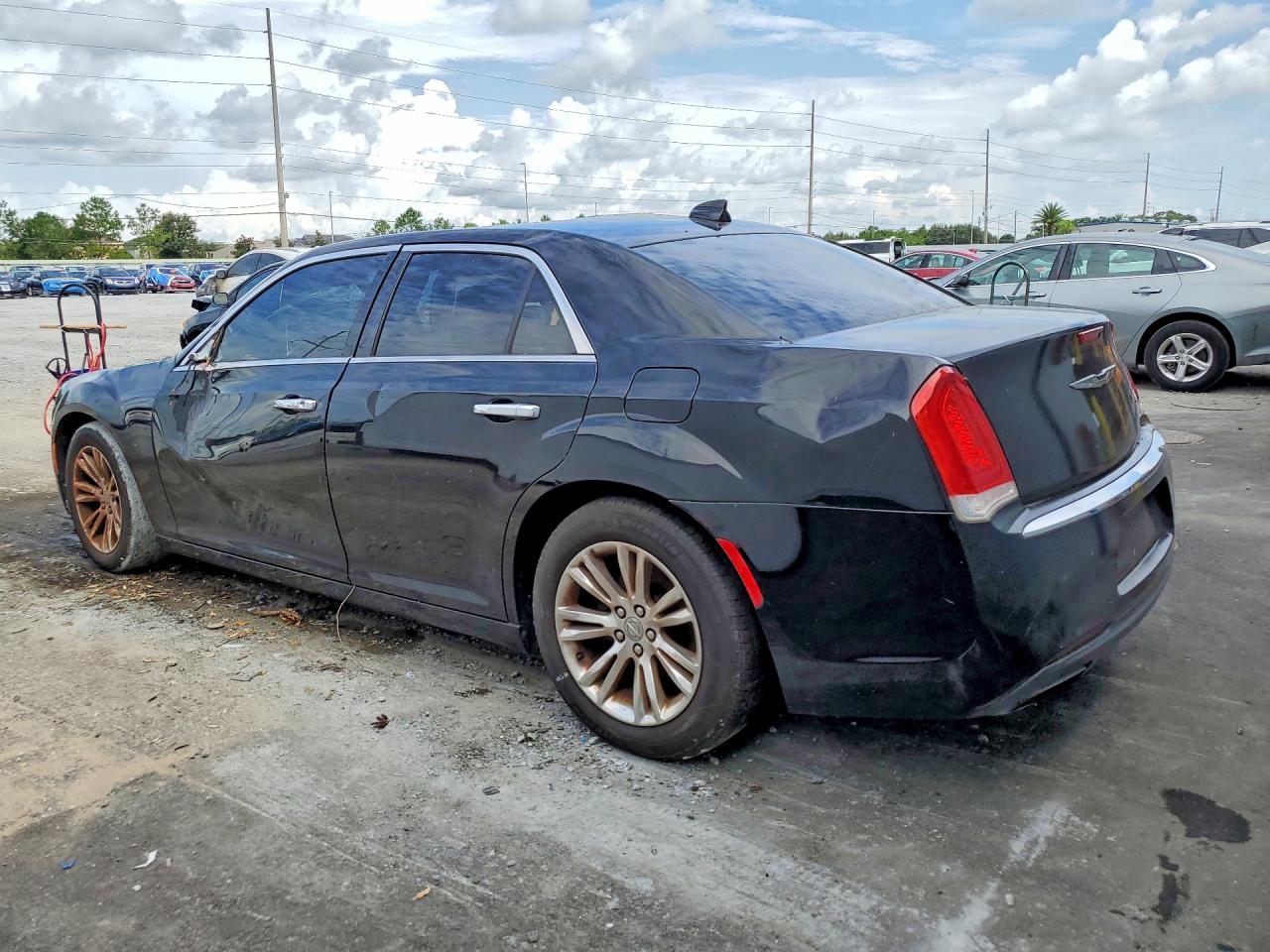2017 CHRYSLER 300C — снимка 2