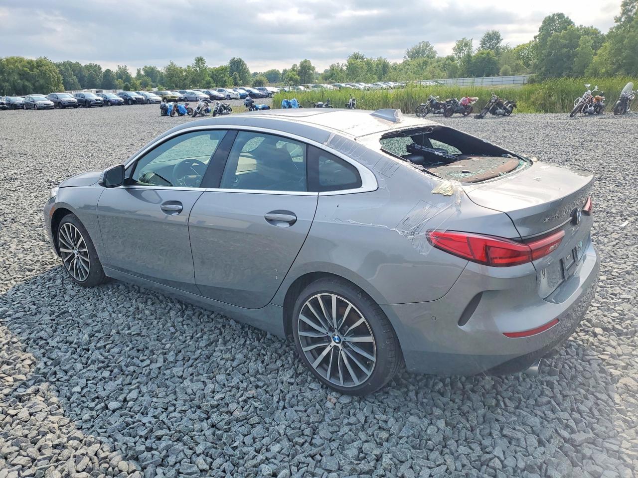 2022 BMW 228XI — снимка 2
