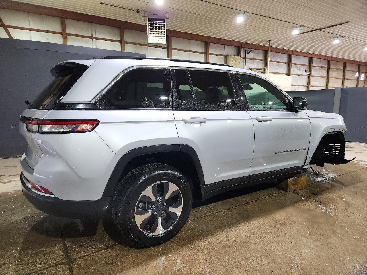 2024 JEEP GRAND CHEROKEE LIMITED 4XE — снимка 3