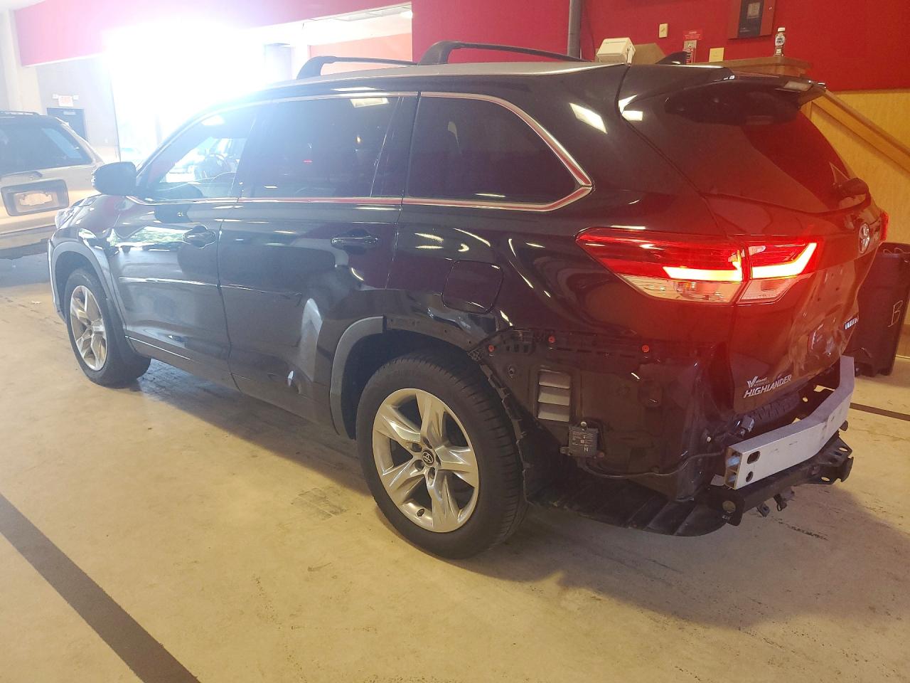 2018 TOYOTA HIGHLANDER LIMITED — снимка 2