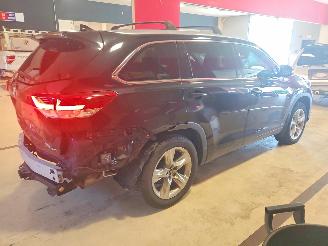 2018 TOYOTA HIGHLANDER LIMITED — снимка 3