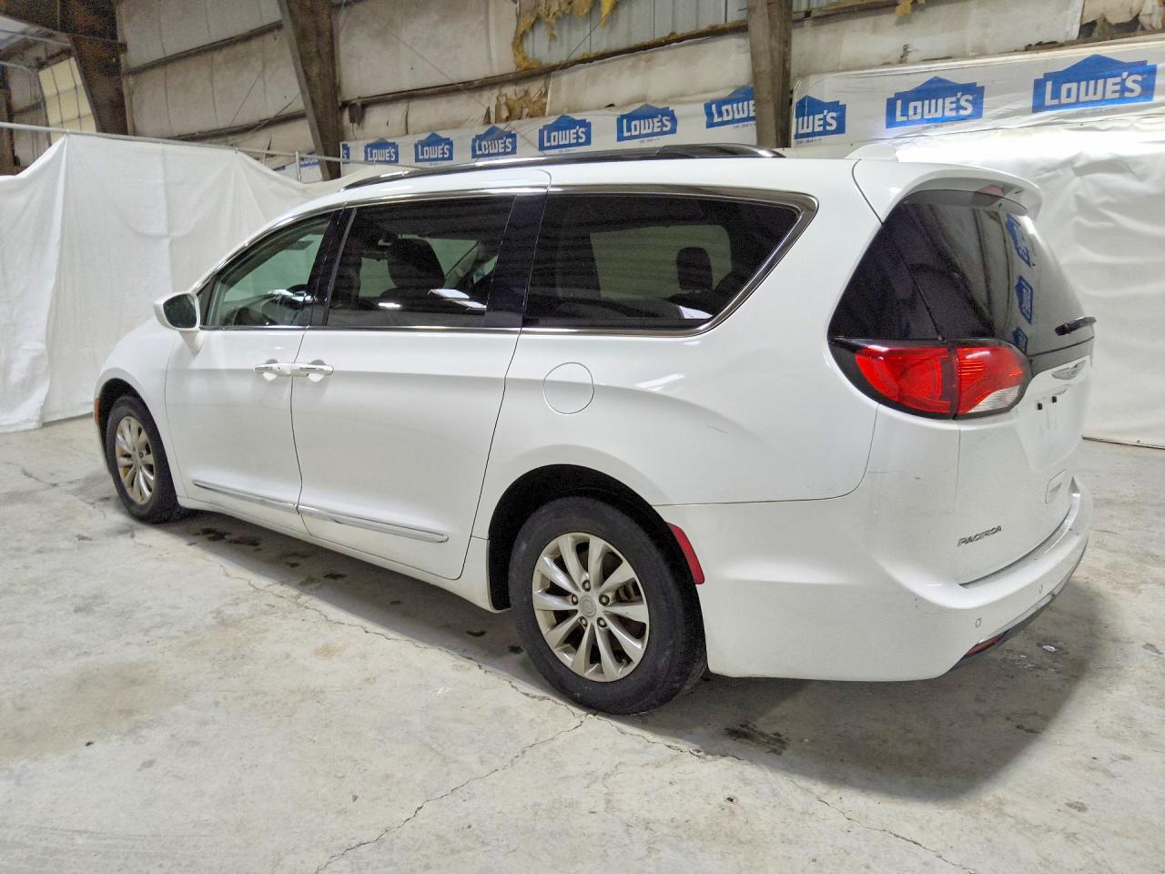 2018 CHRYSLER PACIFICA TOURING L — снимка 2
