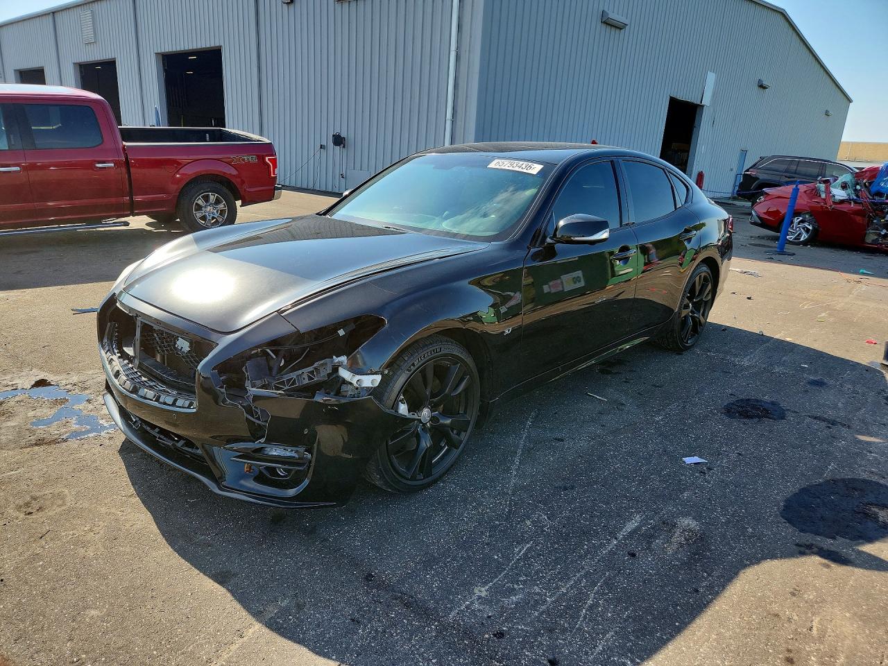 2016 INFINITI Q70 3.7