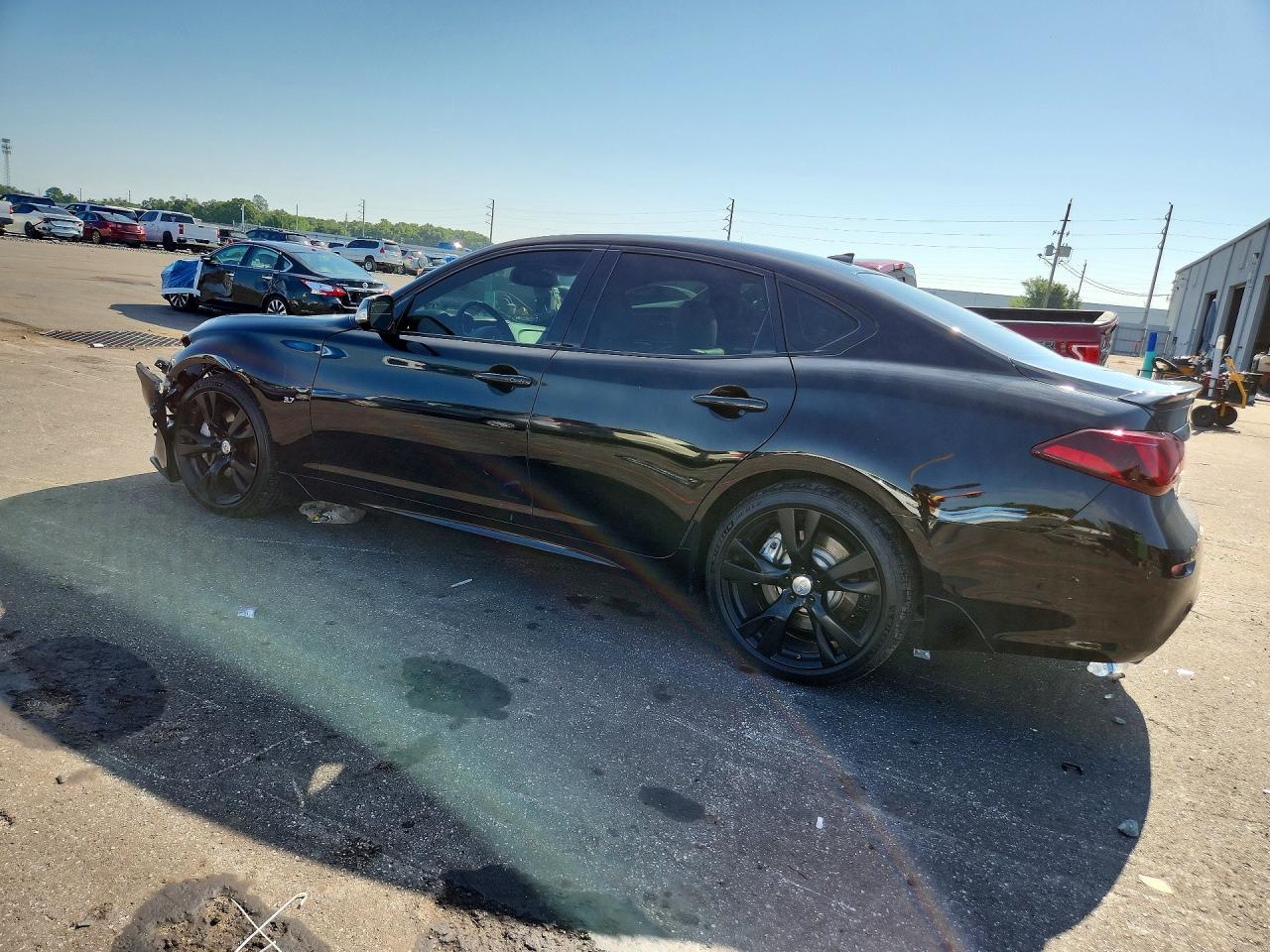 2016 INFINITI Q70 3.7 — снимка 2