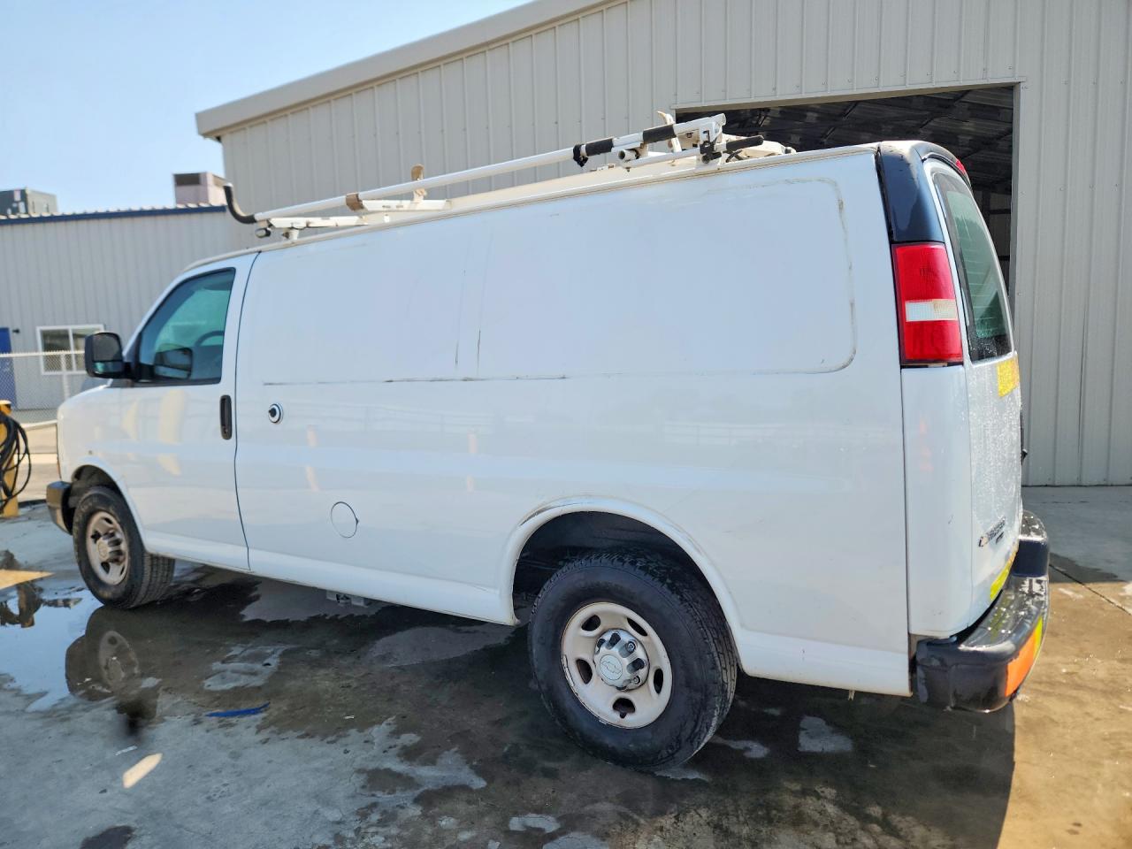 2015 CHEVROLET EXPRESS — снимка 2