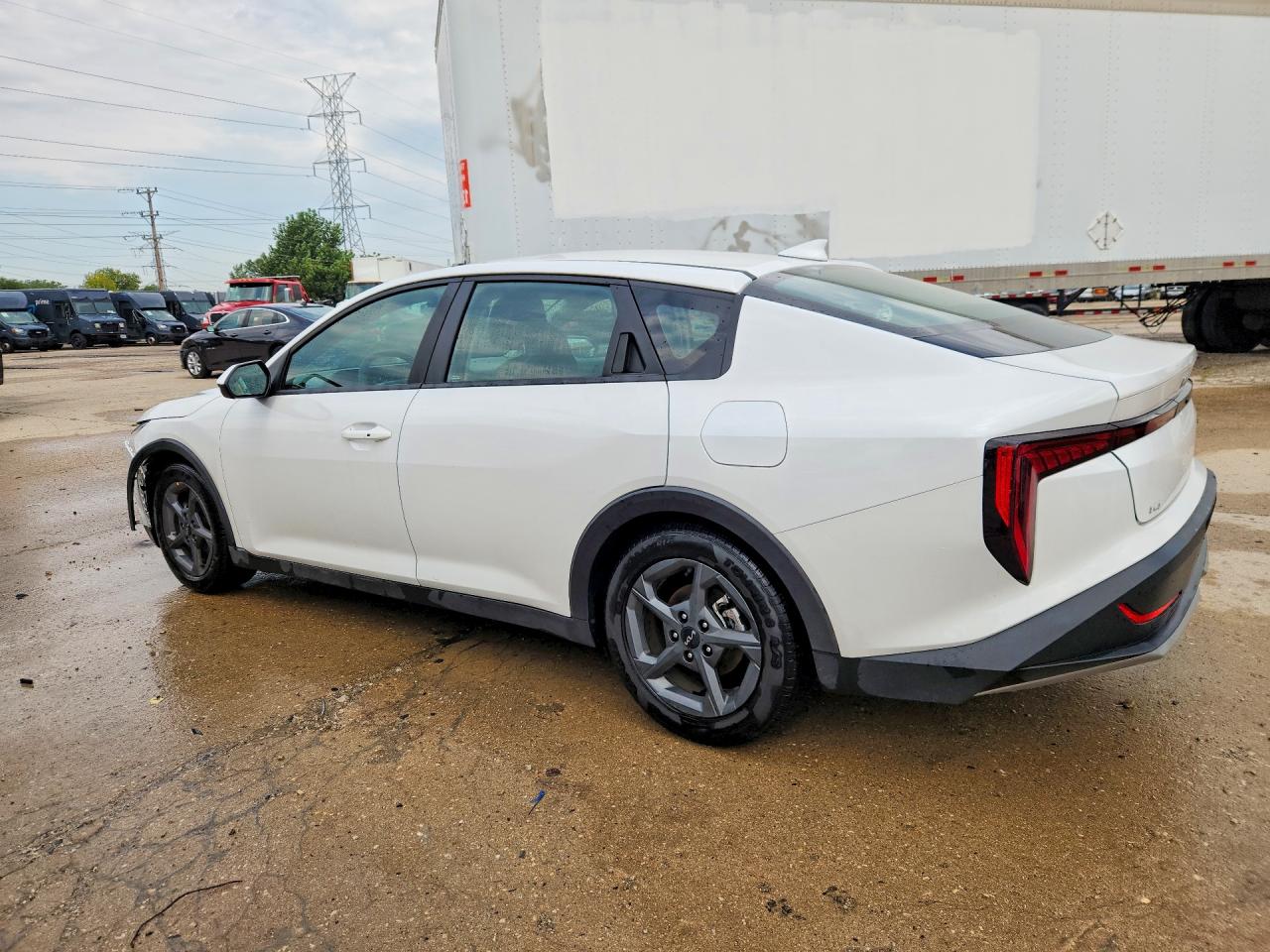 2025 KIA K4 LXS — снимка 2