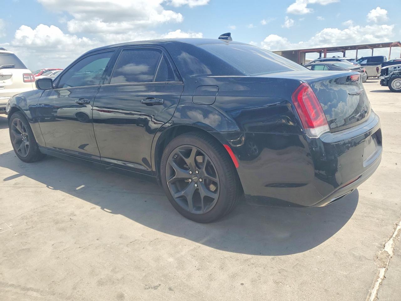 2022 CHRYSLER 300 S — снимка 2
