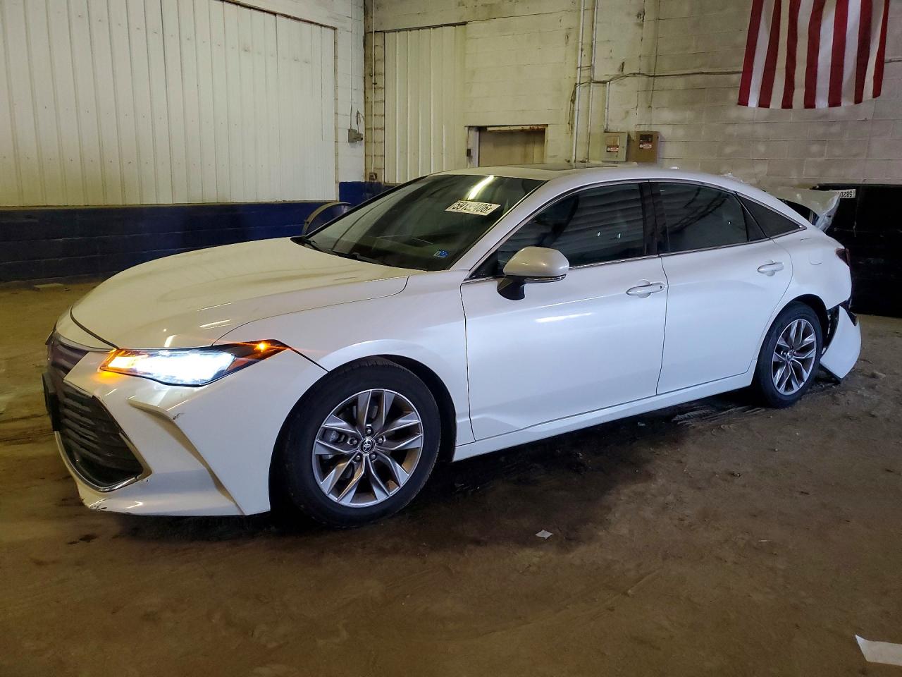 2021 TOYOTA AVALON XLE