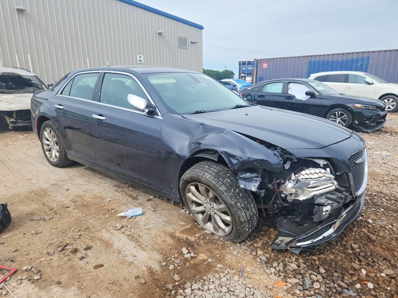 2017 CHRYSLER 300 LIMITED — снимка 4