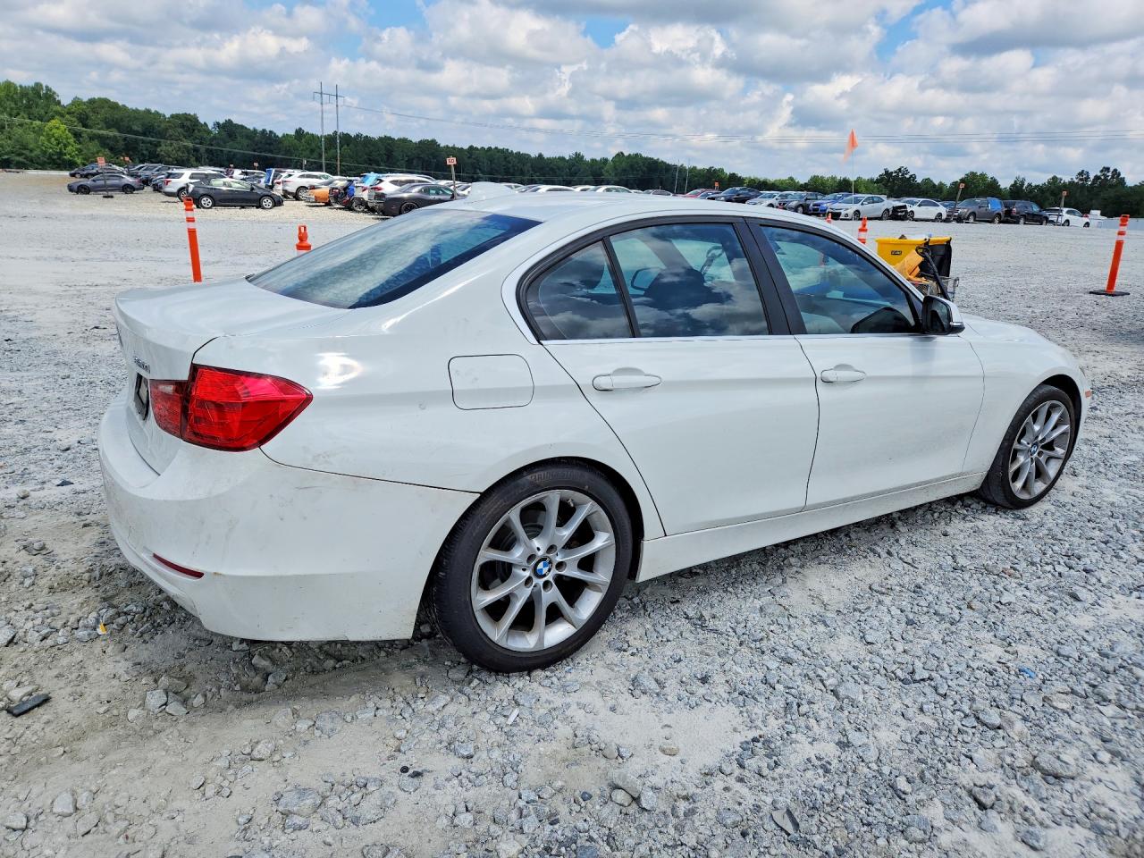 2015 BMW 320 I — снимка 3