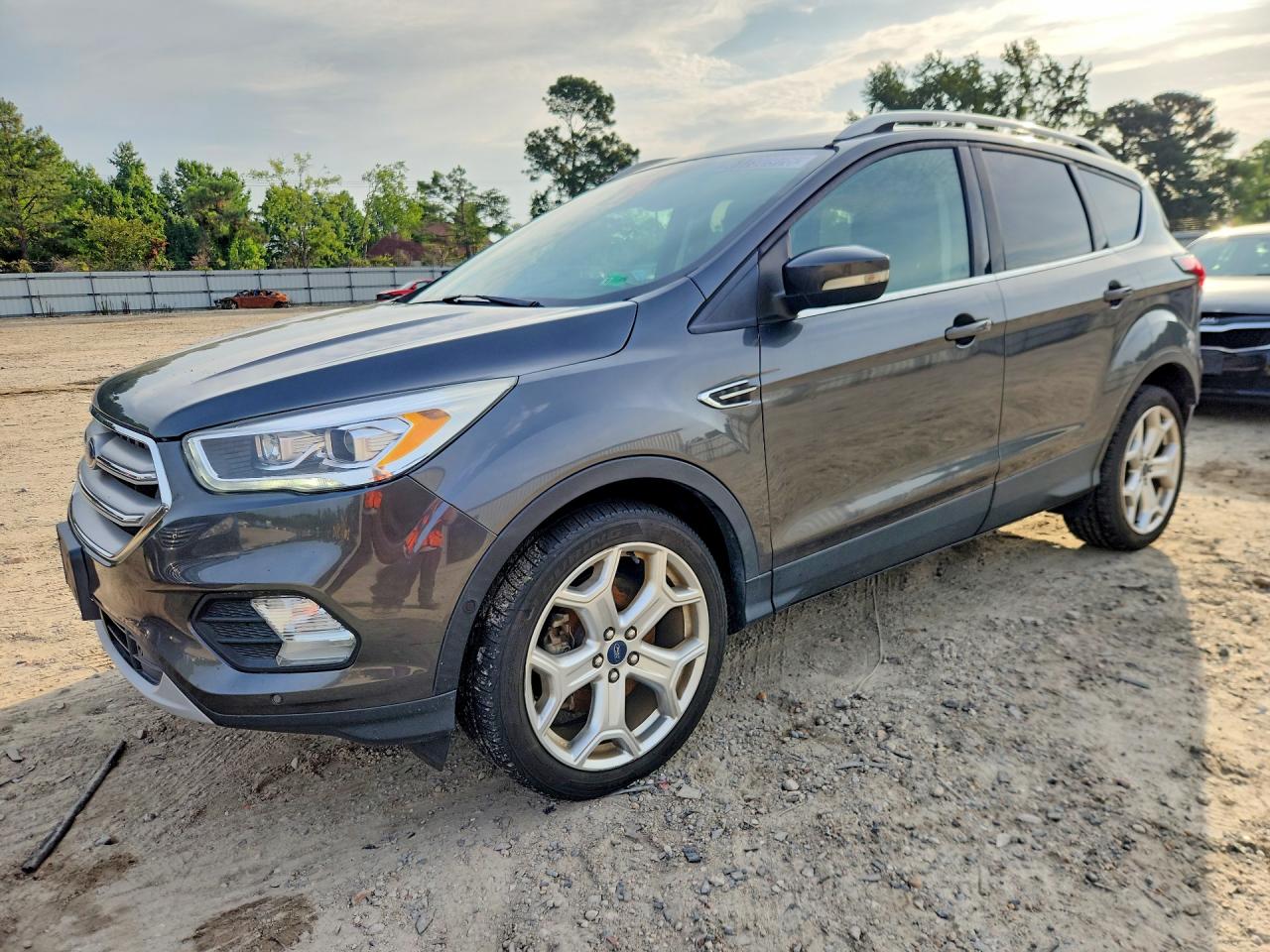 2019 FORD ESCAPE TITANIUM