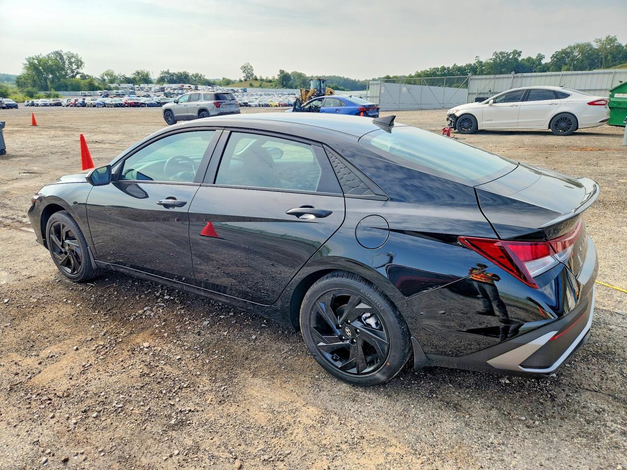 2026 HYUNDAI ELANTRA SEL SPORT — снимка 2