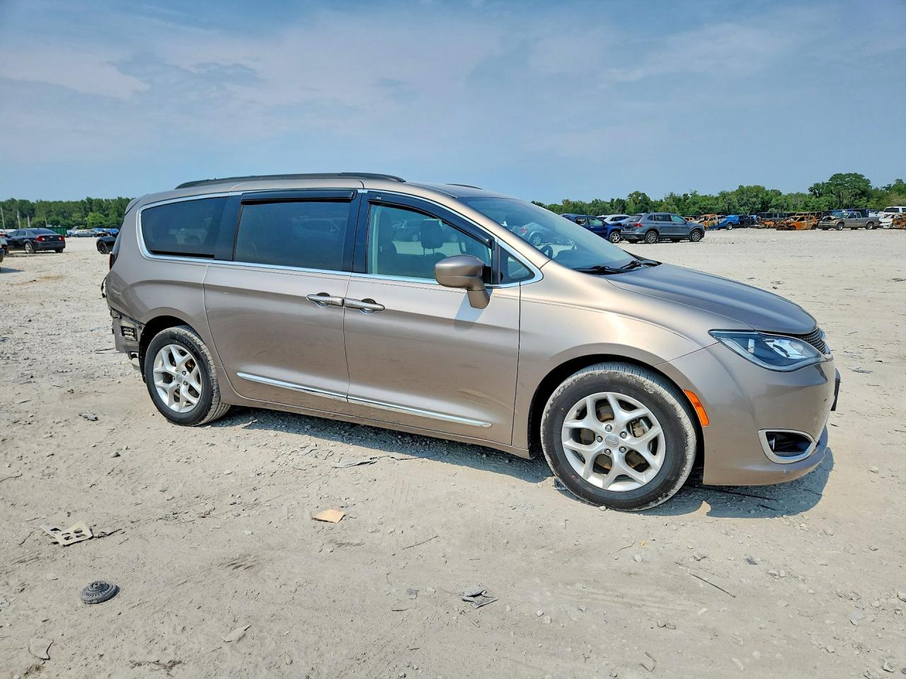 2017 CHRYSLER PACIFICA TOURING L — снимка 4