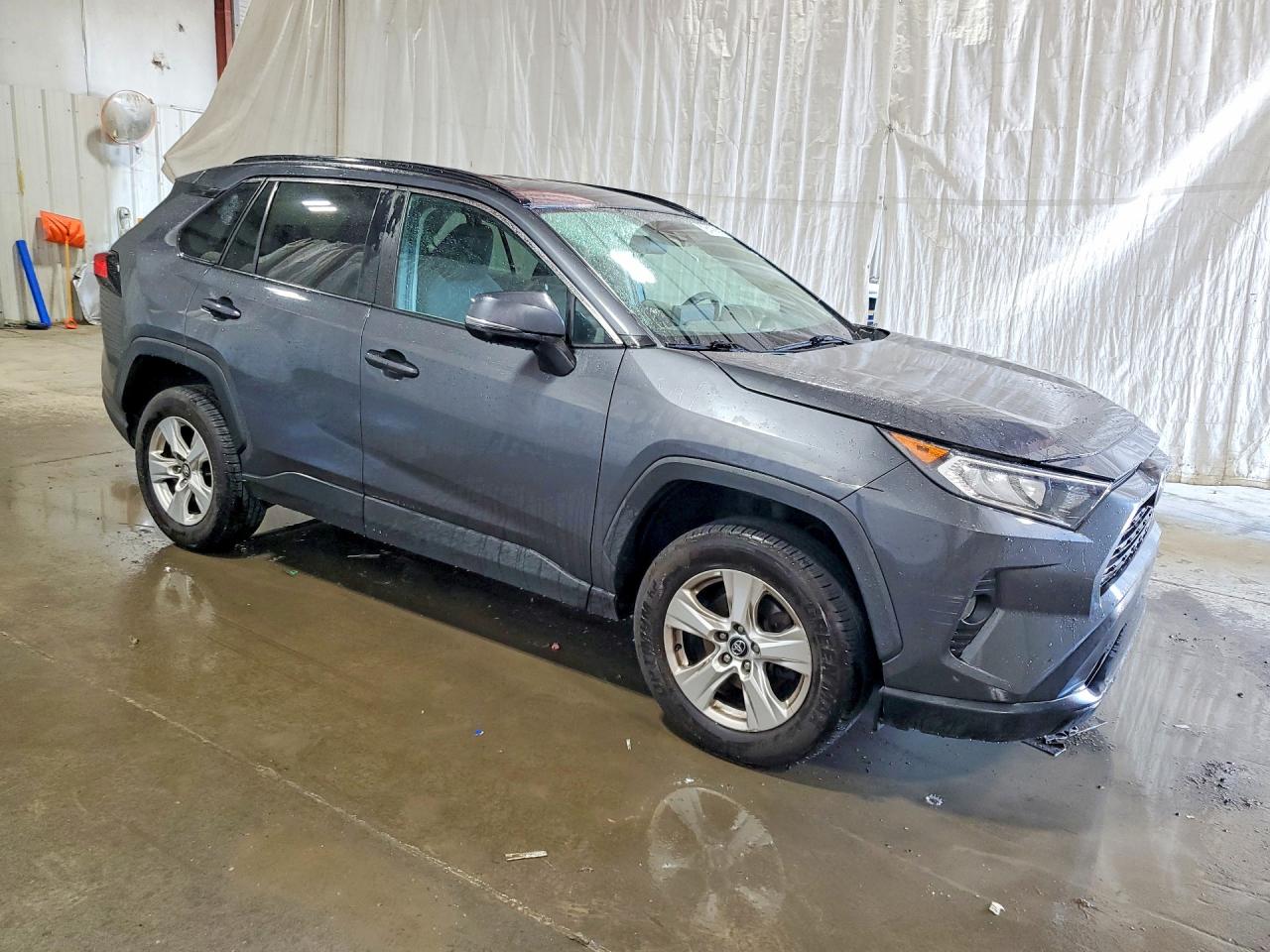 2021 TOYOTA RAV4 XLE — снимка 4