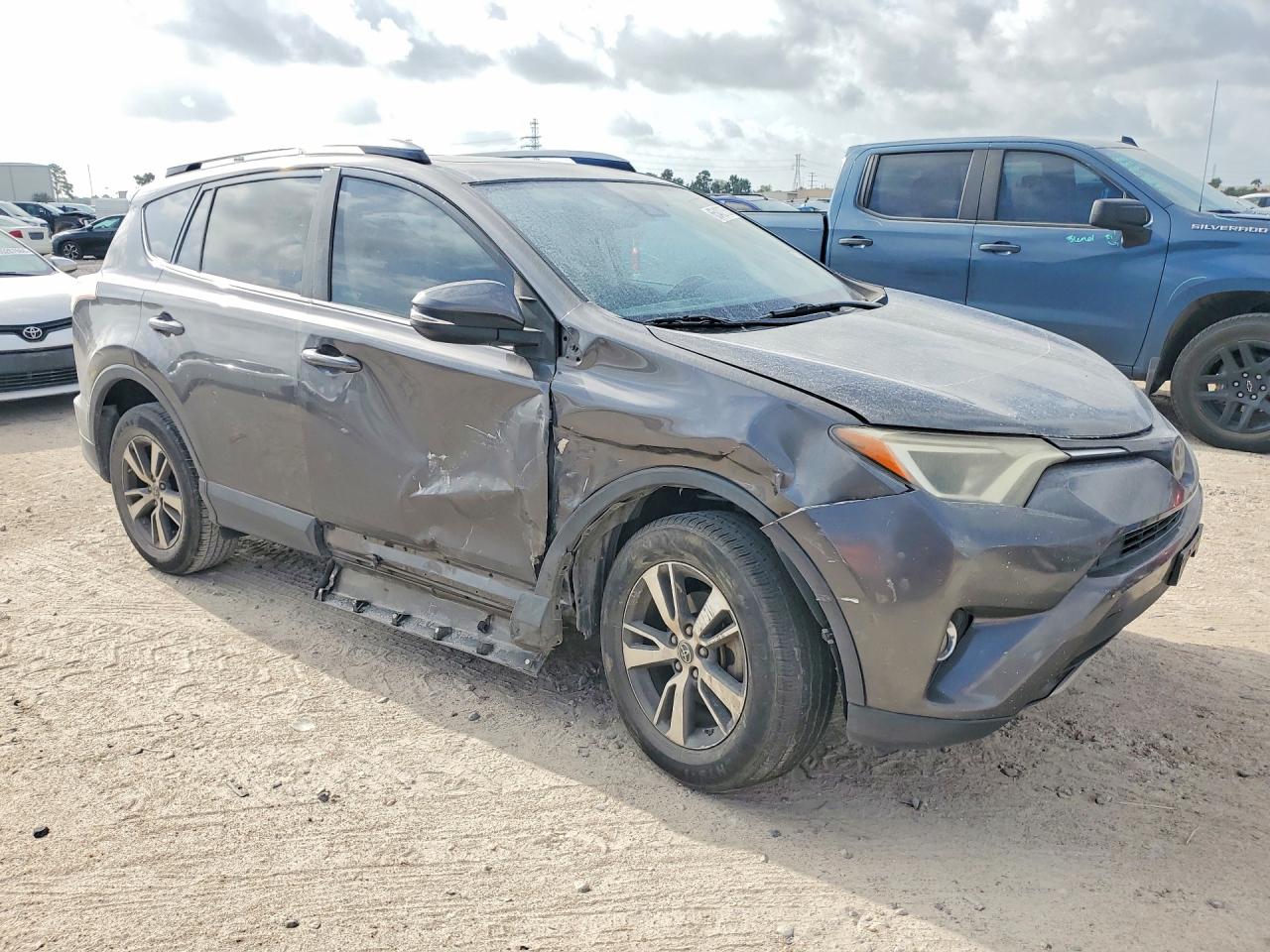 2017 TOYOTA RAV4 XLE — снимка 4