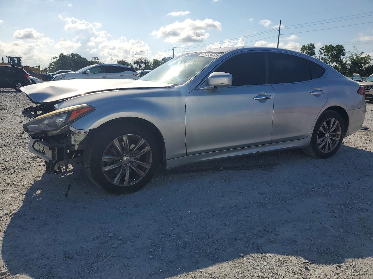 2018 INFINITI Q70 3.7 LUXE
