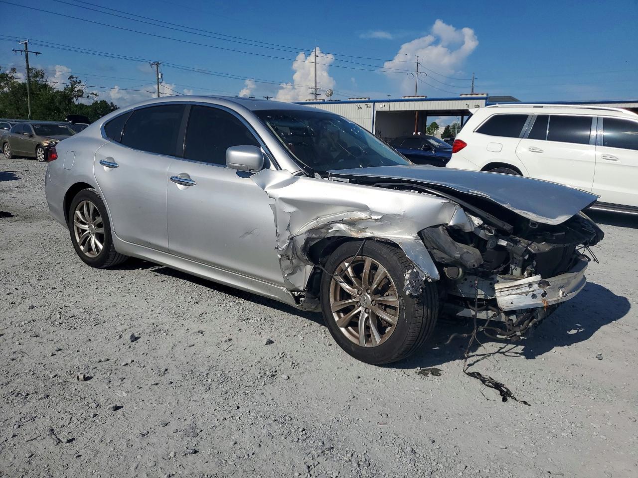 2018 INFINITI Q70 3.7 LUXE — снимка 4