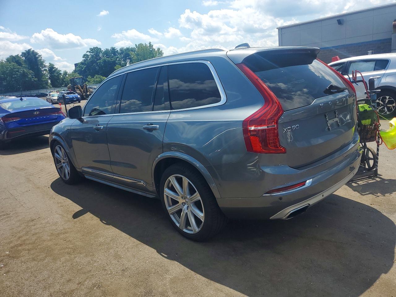 2017 VOLVO XC90 T6 — снимка 2