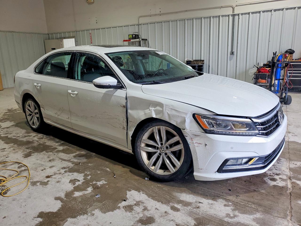 2018 VOLKSWAGEN PASSAT SE — снимка 4