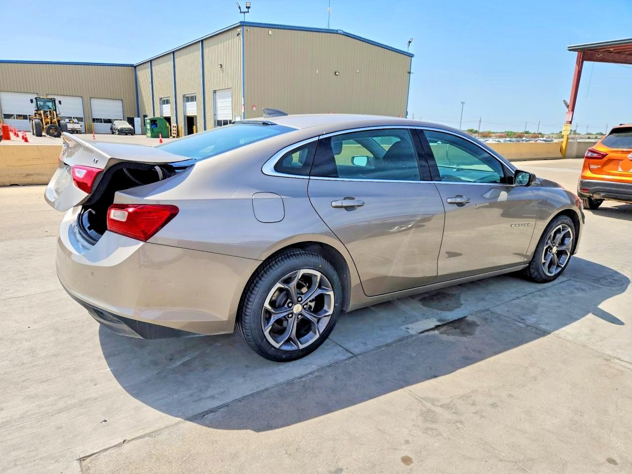2023 CHEVROLET MALIBU LT — снимка 3